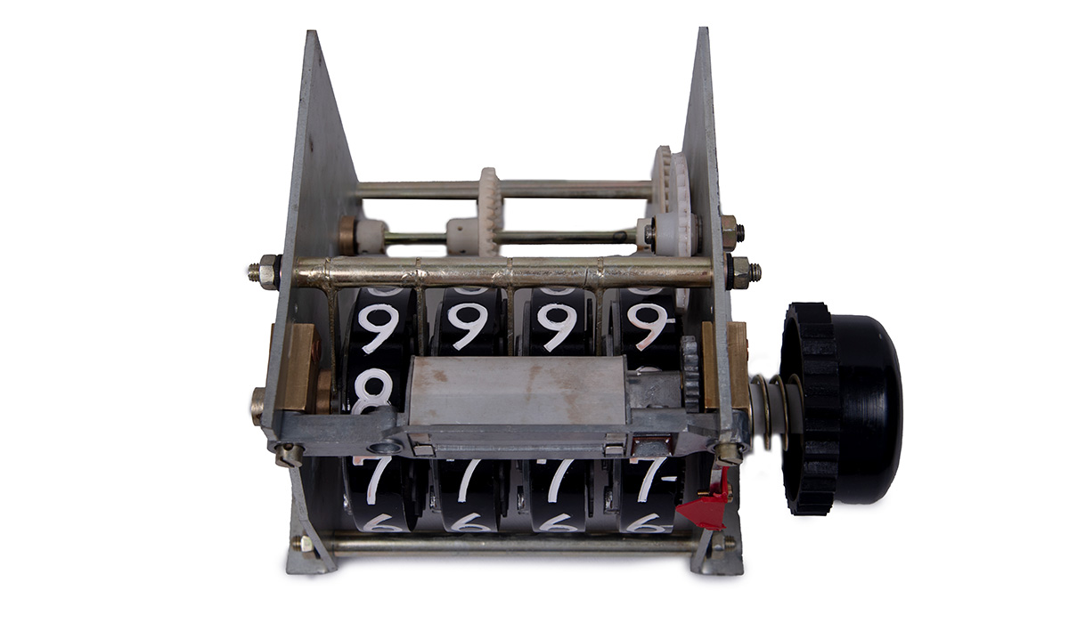 REGISTER UNIT