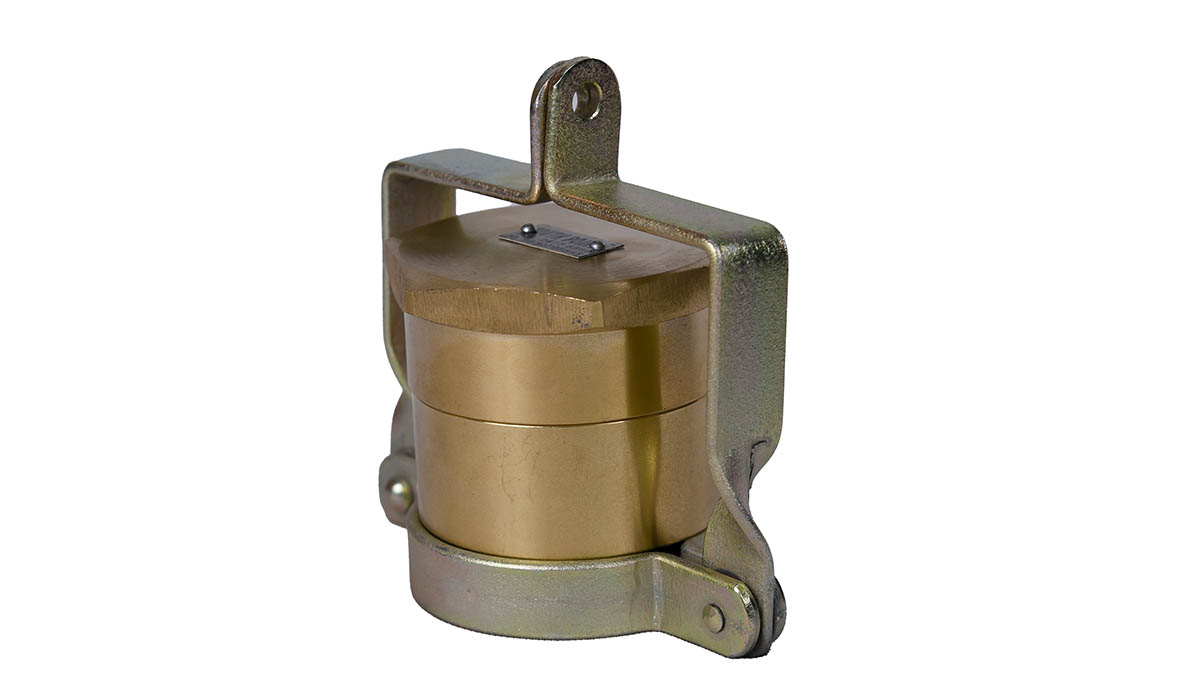 DIP CAP BRASS WITH LOCKING ARRANGEMENT – 50MM
